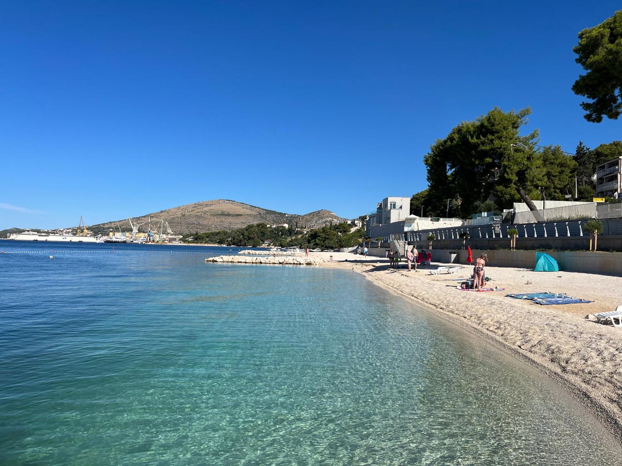 Apartments Villa Mirella 20 M From The Sea - Free Parking Trogir Exterior foto