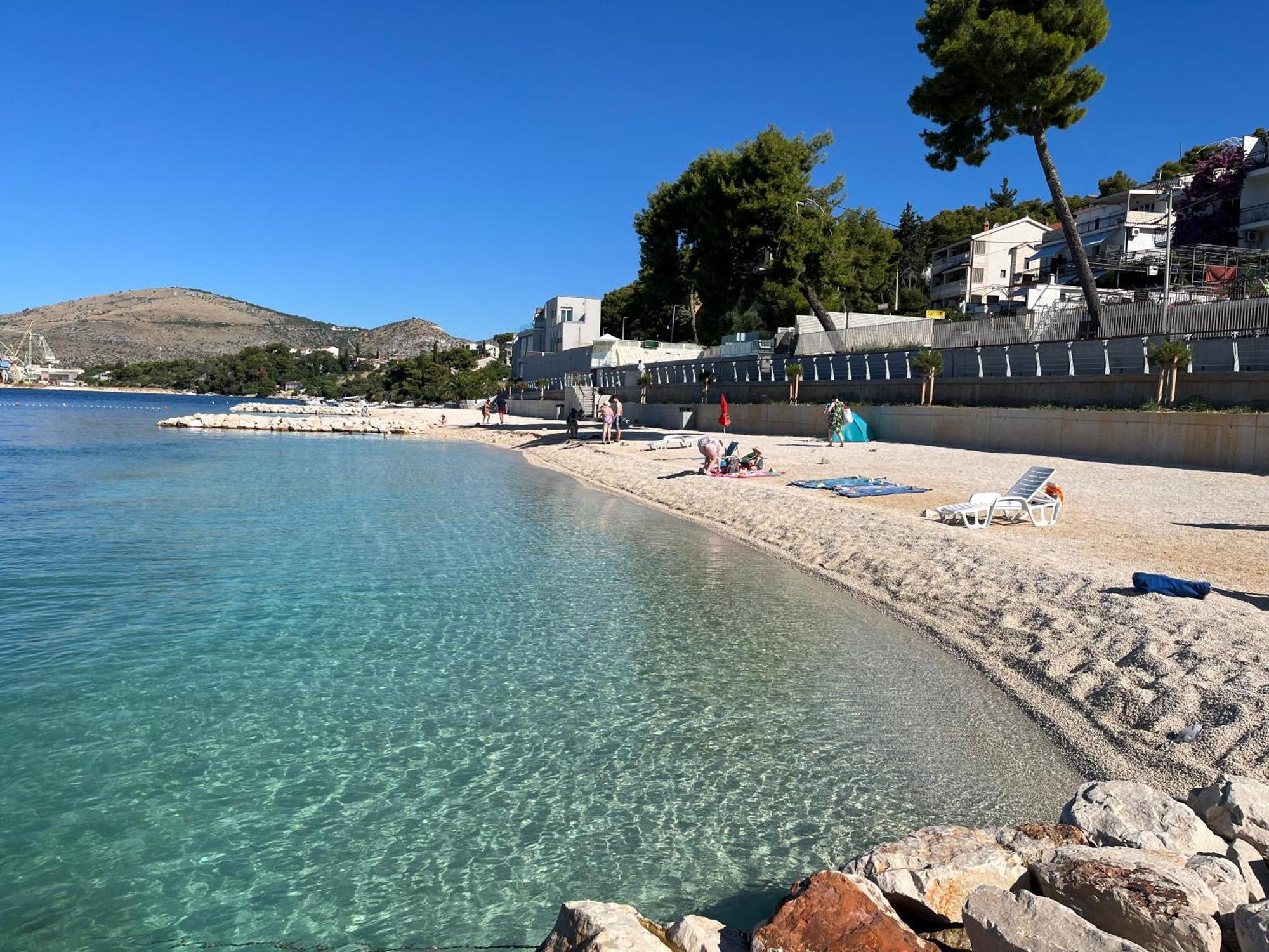 Apartments Villa Mirella 20 M From The Sea - Free Parking Trogir Exterior foto
