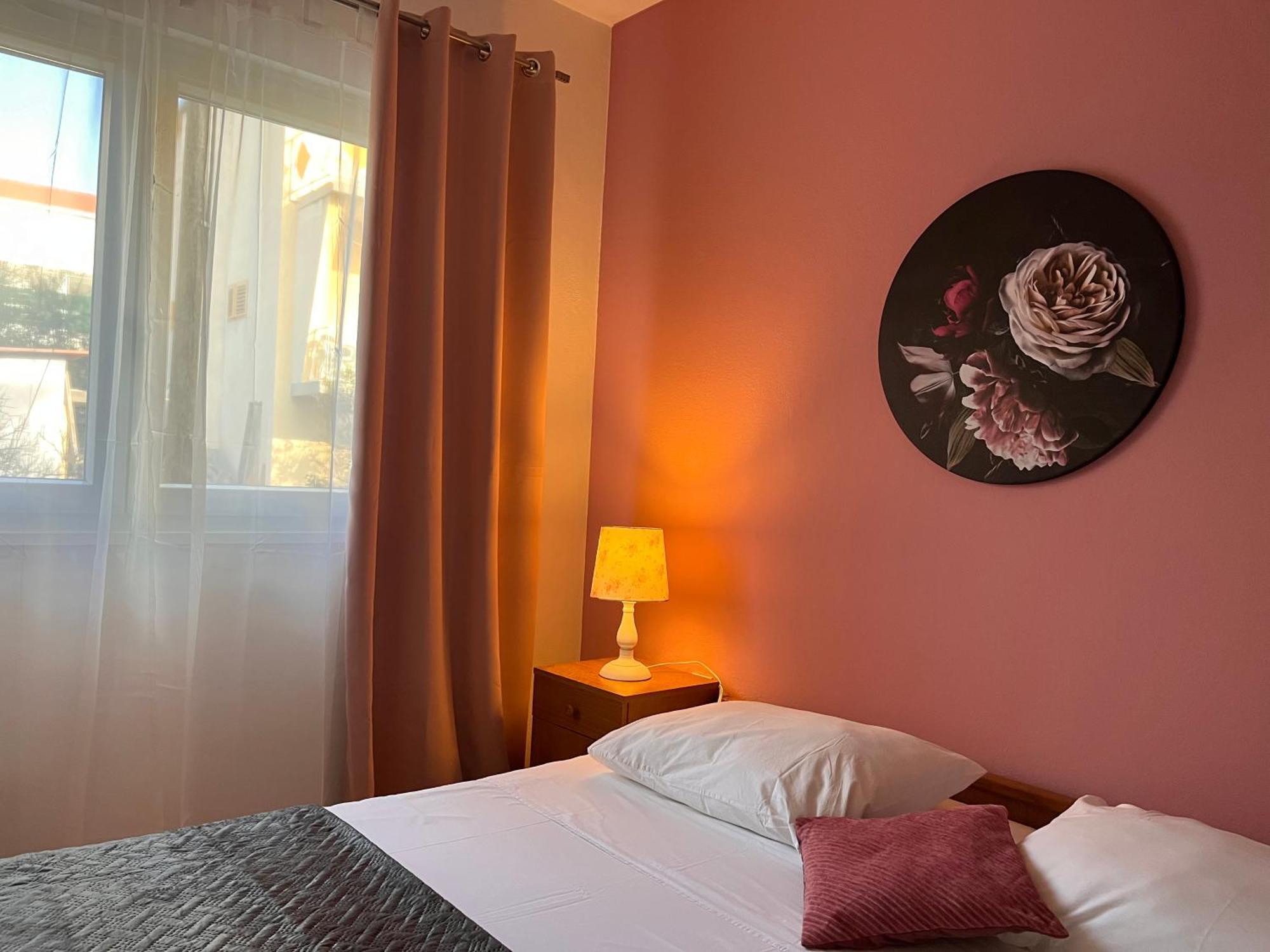 Apartments Villa Mirella 20 M From The Sea - Free Parking Trogir Exterior foto