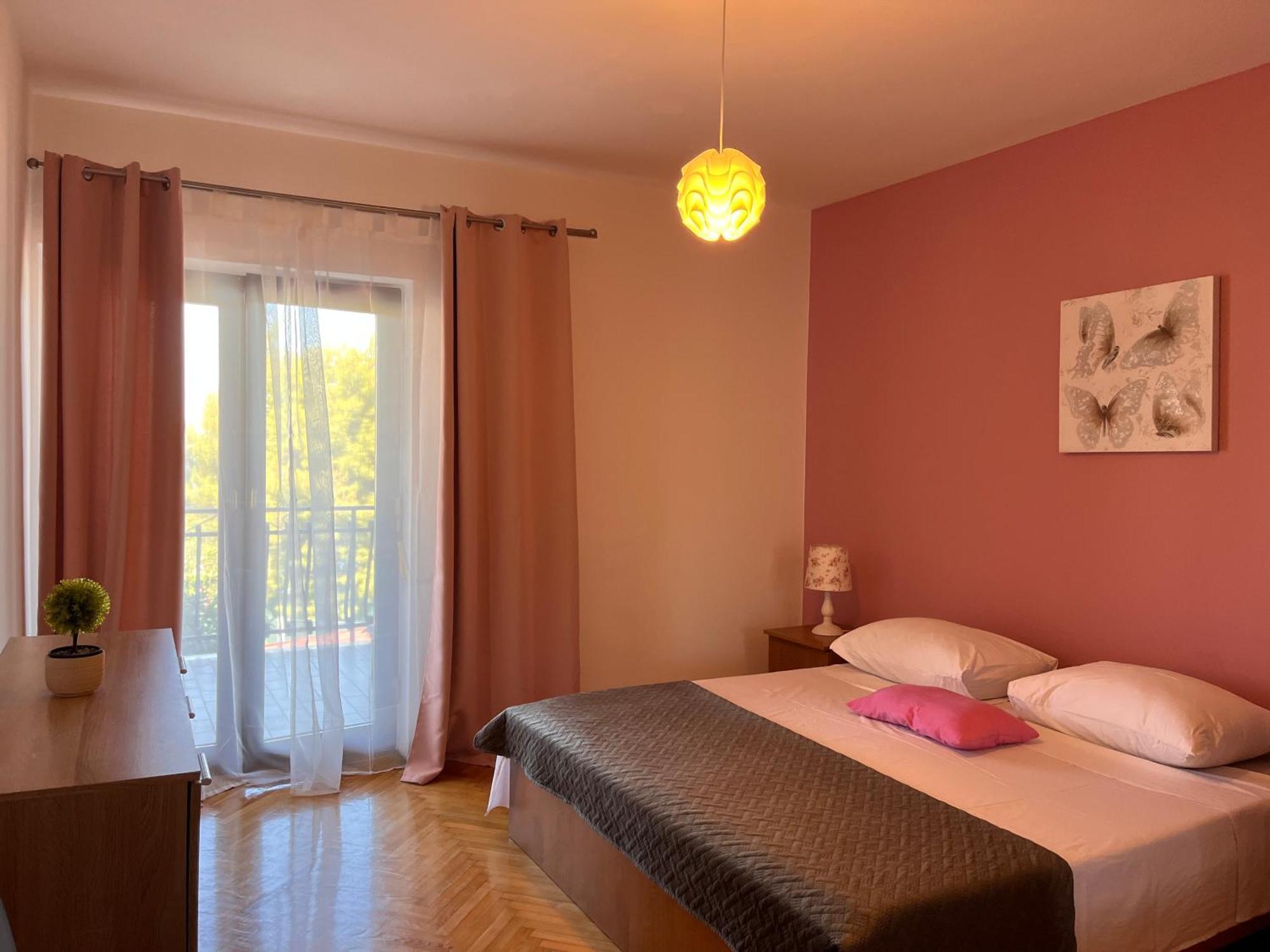 Apartments Villa Mirella 20 M From The Sea - Free Parking Trogir Exterior foto
